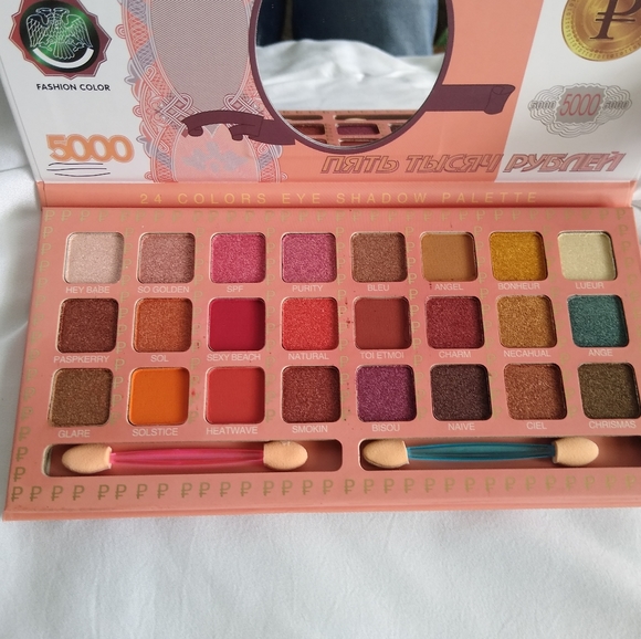 Corgi Eyeshadow Palette - Picture 7 of 9